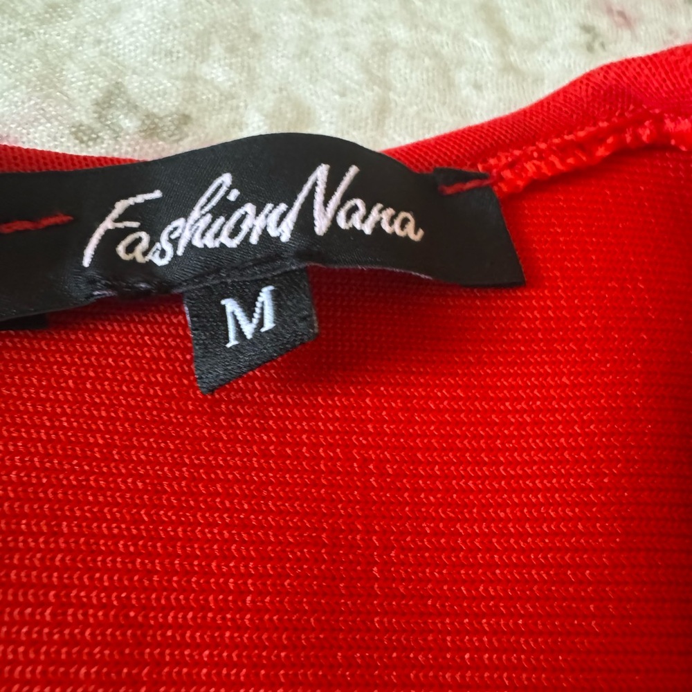 Red Ruched Bandage Dress - Picture 5 of 7